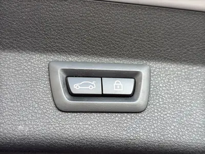 BMW 218 Gran Tourer xDrive M Sport — Monospace polyvalent, 8 pneus, entretien à jour — Miniature 22
