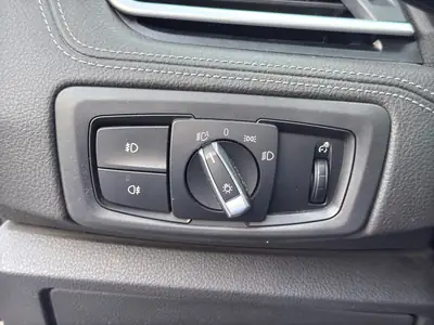 BMW 218 Gran Tourer xDrive M Sport — Monospace polyvalent, 8 pneus, entretien à jour — Miniature 23