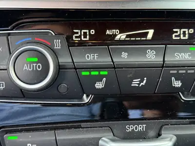 BMW 218 Gran Tourer xDrive M Sport — Monospace polyvalent, 8 pneus, entretien à jour — Miniature 27
