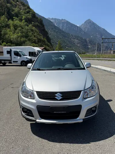 Suzuki SX4 1.6 GL Top — 4WD robuste, entretien à jour, 89 500 km — intérieur