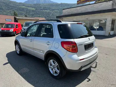 Suzuki SX4 1.6 GL Top — 4WD robuste, entretien à jour, 89 500 km — Miniature 9
