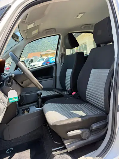Suzuki SX4 1.6 GL Top — 4WD robuste, entretien à jour, 89 500 km — Miniature 13