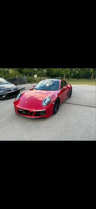 Porsche 911 Carrera 4 GTS — Coupé sportif allemand, 450 ch et seulement 35 500 km — détail