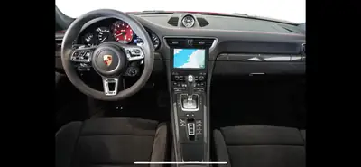 Porsche 911 Carrera 4 GTS — Coupé sportif allemand, 450 ch et seulement 35 500 km — Miniature 8