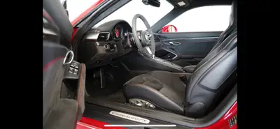 Porsche 911 Carrera 4 GTS — Coupé sportif allemand, 450 ch et seulement 35 500 km — Miniature 9