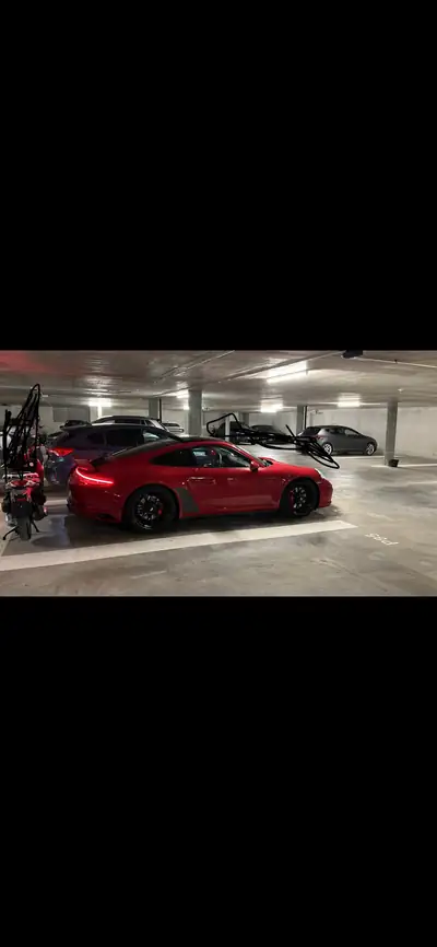 Porsche 911 Carrera 4 GTS — Coupé sportif allemand, 450 ch et seulement 35 500 km — Miniature 7