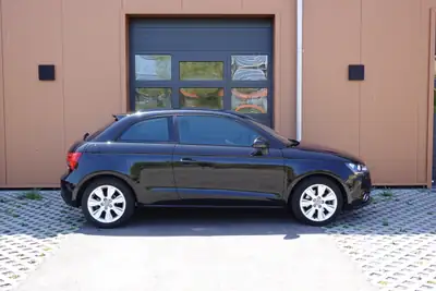 Audi A1 1.4 TFSI — Citadine dynamique, entretien réduit et équipements premium — intérieur