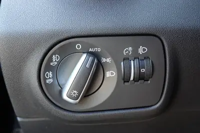Audi A1 1.4 TFSI — Citadine dynamique, entretien réduit et équipements premium — Miniature 13
