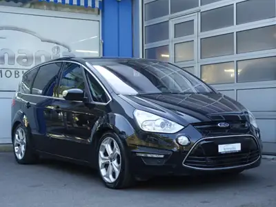 Ford S-Max 2.0 SCTi Titanium — Monospace 7 places, motorisation performante et sans sinistre — vue extérieure