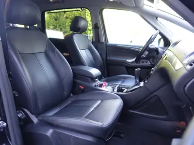 Ford S-Max 2.0 SCTi Titanium — Monospace 7 places, motorisation performante et sans sinistre — Miniature 9