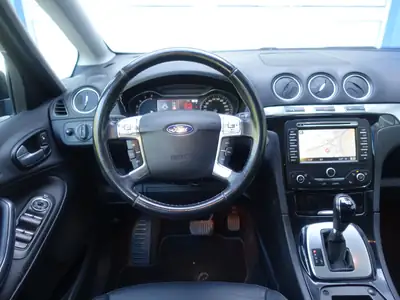Ford S-Max 2.0 SCTi Titanium — Monospace 7 places, motorisation performante et sans sinistre — Miniature 13