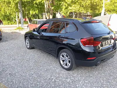 BMW X1 xDrive 20D — SUV compact diesel robuste, 173'000 km, intérieur prestige — Miniatura 8
