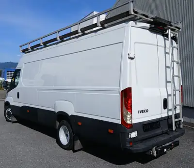 IVECO Daily 3.0 HPI 180 — Utilitaire polyvalent diesel, 152'000 km, transmission automatique — Seitenansicht
