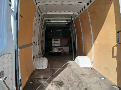 IVECO Daily 3.0 HPI 180 — Utilitaire polyvalent diesel, 152'000 km, transmission automatique — Detail
