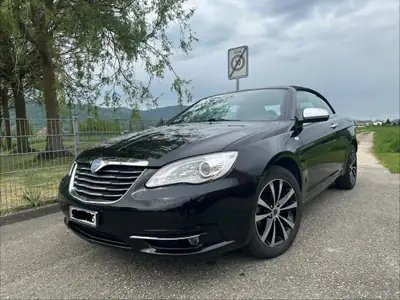 Lancia Flavia 2.4 16V — Cabriolet élégant, moteur essence performant, 98'000 km — Außenansicht