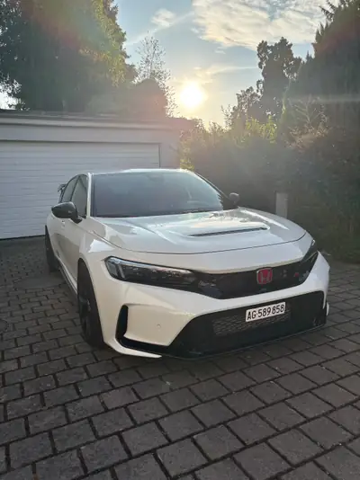 Honda Civic 2.0 VTEC Type R — Performance 329 ch, boîte manuelle, kilométrage ultra-faible — side view
