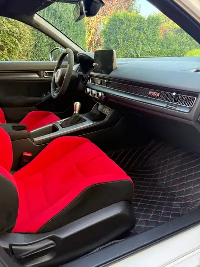 Honda Civic 2.0 VTEC Type R — Performance 329 ch, boîte manuelle, kilométrage ultra-faible — dashboard