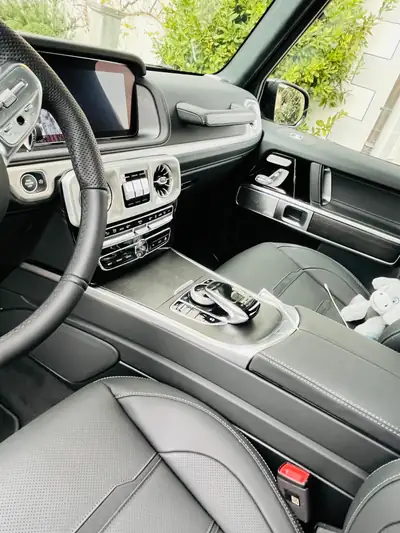 Mercedes-Benz G 63 AMG — Légende du tout-terrain, prestige et puissance extrême — interni