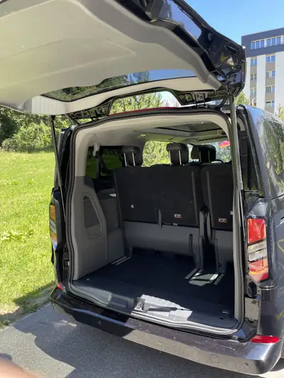 Ford Tourneo Custom 320 L1 — Monospace 8 places diesel, 41'000 km seulement — arrière