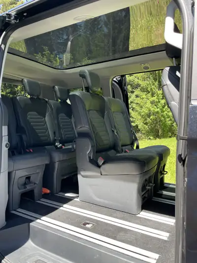 Ford Tourneo Custom 320 L1 — Monospace 8 places diesel, 41'000 km seulement — détail