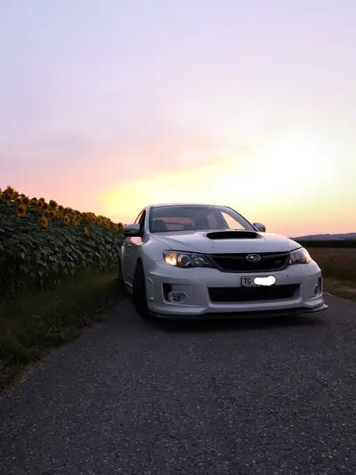 Subaru WRX STI 2011 — Berline sportive 301 ch, transmission intégrale, sans accident — exterior view