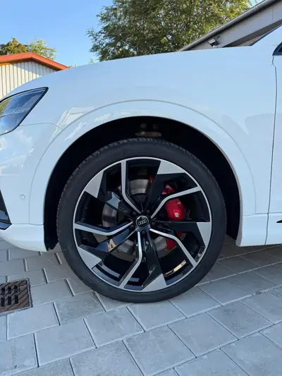 Audi SQ8 4.0 V8 TDI Quattro — SUV coupé haute performance, 169'000 km — tableau de bord