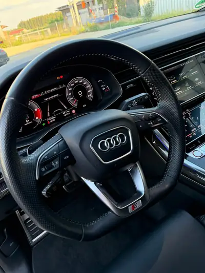 Audi SQ8 4.0 V8 TDI Quattro — SUV coupé haute performance, 169'000 km — Miniature 9