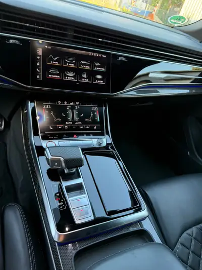 Audi SQ8 4.0 V8 TDI Quattro — SUV coupé haute performance, 169'000 km — Miniature 8