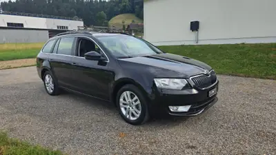 Skoda Octavia 1.8 TSI Elegance 4x4 — Break dynamique, transmission DSG, état impeccable — Thumbnail 15