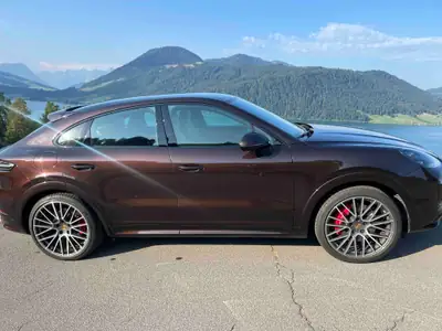 Porsche Cayenne 4.0 V8 GTS Coupé — 459 ch, design sportif, sans sinistre — rear view