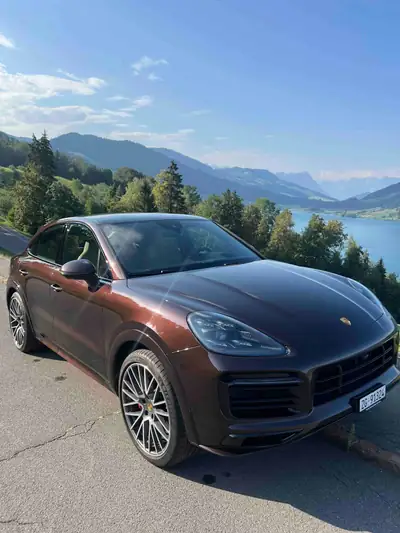 Porsche Cayenne 4.0 V8 GTS Coupé — 459 ch, design sportif, sans sinistre — exterior view