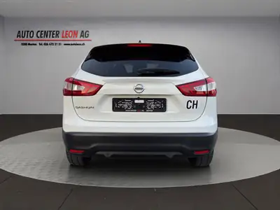 Nissan Qashqai 1.2 DIG-T Acenta — SUV compact fiable, sans accident, prêt à l'emploi — tableau de bord