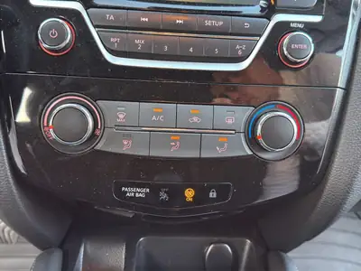 Nissan Qashqai 1.2 DIG-T Acenta — SUV compact fiable, sans accident, prêt à l'emploi — Miniature 16