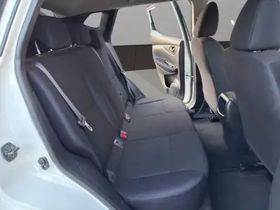Nissan Qashqai 1.2 DIG-T Acenta — SUV compact fiable, sans accident, prêt à l'emploi — Miniature 18