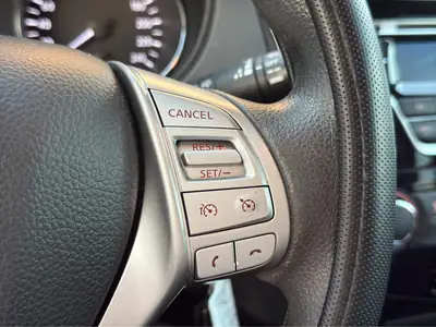 Nissan Qashqai 1.2 DIG-T Acenta — SUV compact fiable, sans accident, prêt à l'emploi — Miniature 23