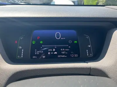 Honda Jazz Crosstar — Monospace urbain hybride, 57'460 km, design moderne — tableau de bord