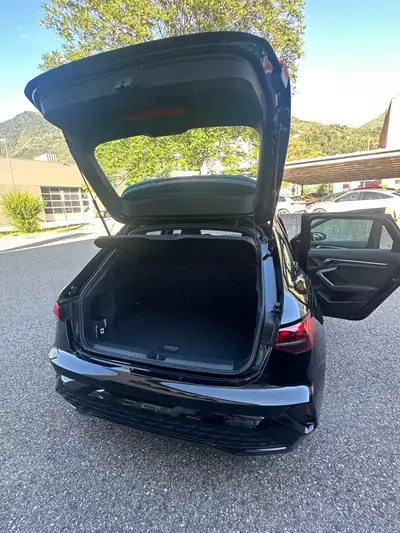 Audi A3 Sportback S line 2025 — Compacte dynamique, 18 000 km seulement — side view