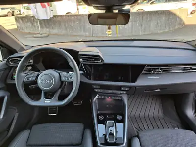 Audi A3 Sportback S line 2025 — Compacte dynamique, 18 000 km seulement — interior