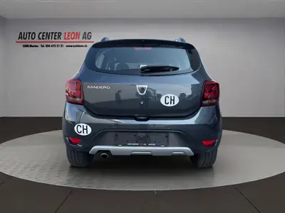Dacia Sandero TCe 90 Stepway Automatic — Citadine robuste, équipée et économique — tableau de bord