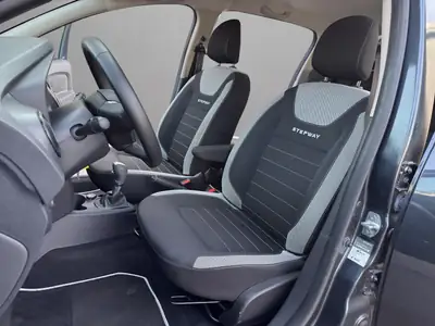 Dacia Sandero TCe 90 Stepway Automatic — Citadine robuste, équipée et économique — Miniature 9