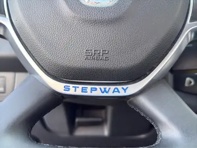 Dacia Sandero TCe 90 Stepway Automatic — Citadine robuste, équipée et économique — Miniature 25