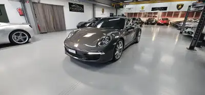 Porsche 911 Carrera 4S PDK 2012 — Coupé sportif allemand, 400 ch et transmission intégrale — vue extérieure