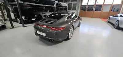 Porsche 911 Carrera 4S PDK 2012 — Coupé sportif allemand, 400 ch et transmission intégrale — détail
