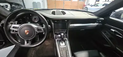 Porsche 911 Carrera 4S PDK 2012 — Coupé sportif allemand, 400 ch et transmission intégrale — Miniature 9
