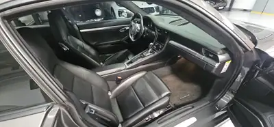 Porsche 911 Carrera 4S PDK 2012 — Coupé sportif allemand, 400 ch et transmission intégrale — Miniature 10