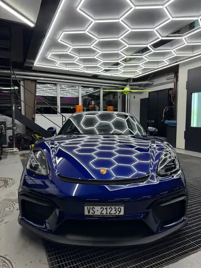 Porsche 718 GT4 PDK — Coupé sportif 420 ch, très faible kilométrage — tableau de bord