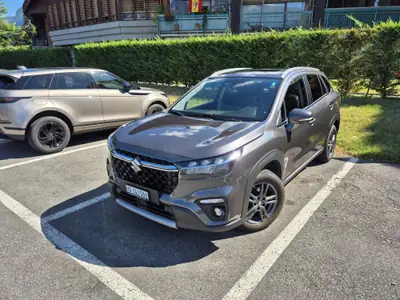 Suzuki S-Cross 1.5B Compact+ Hybrid 4x4 — SUV compact hybride, 46'000 km seulement — vue extérieure