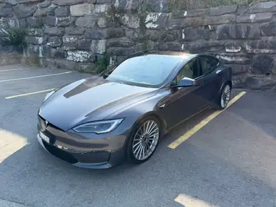Tesla Model S Plaid 2022 — Berline électrique haute performance, 39'000 km seulement — Außenansicht