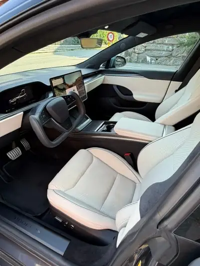 Tesla Model S Plaid 2022 — Berline électrique haute performance, 39'000 km seulement — Miniatur 7