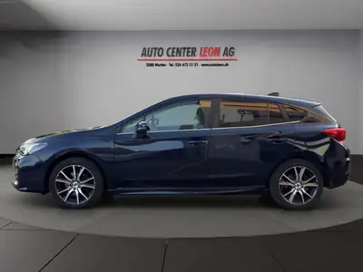 Subaru Impreza 2.0 Luxury AWD — Berline polyvalente tout-terrain, entretien complet — arrière